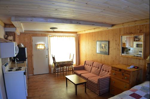 Currier's Lakeview Lodge - Rice Lake - Bedroom