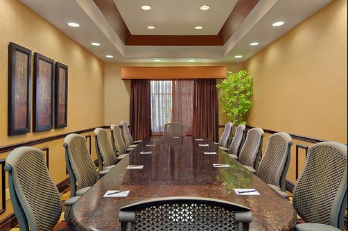 Best Western Premier KC Speedway Inn & Suites - Kansas City