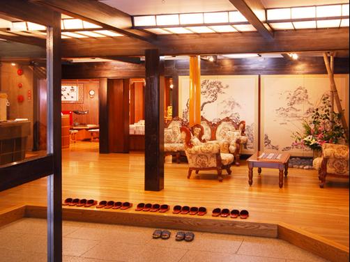 Ichinoyu Honkan - Hakone - Lobby