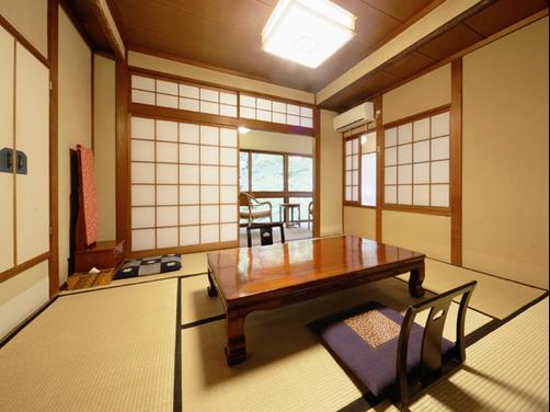 Ichinoyu Honkan - Hakone - Living room