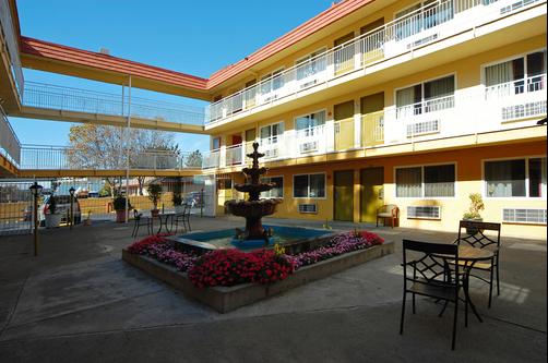 Imperial Inn - Oakland - Patio