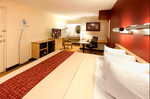 Red Roof Inn San Francisco Airport - Burlingame - King bedroom