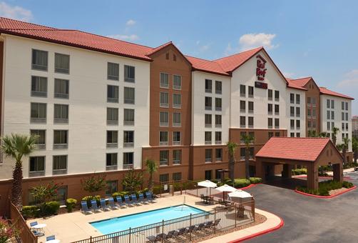Red Roof Plus+ San Antonio Downtown - Riverwalk - San Antonio - Building