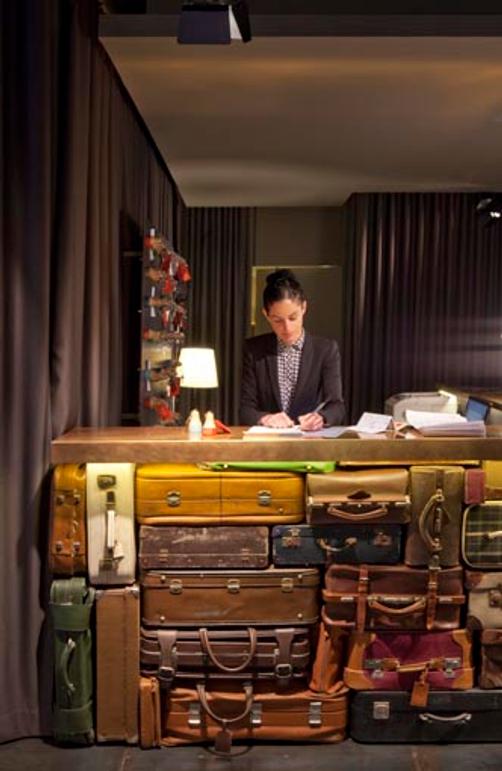 chic&basic Ramblas - Barcelona - Front desk