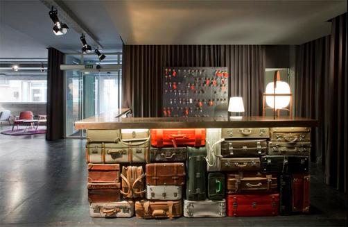 chic&basic Ramblas - Barcelona - Front desk
