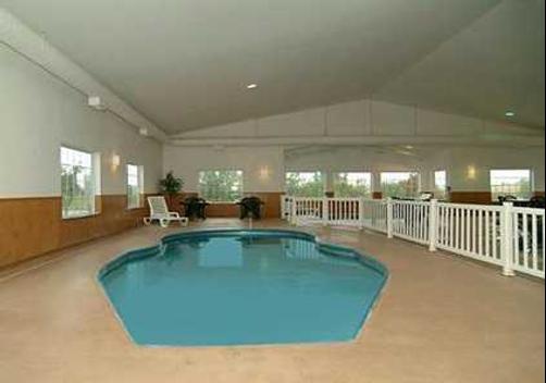 Centerstone Inn & Suites - Maquoketa