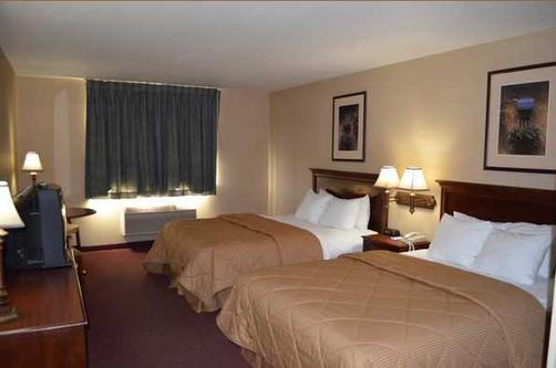 Centerstone Inn & Suites - Maquoketa - Bedroom