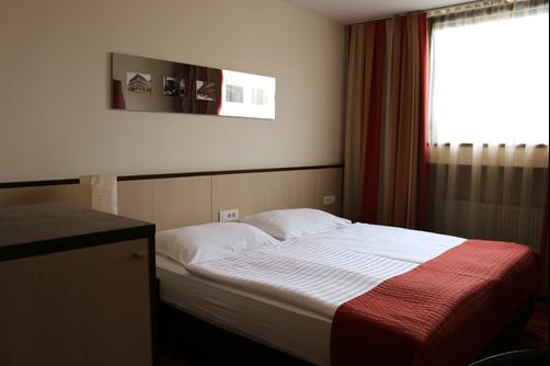 Hotel Evropa - Celje - Bedroom