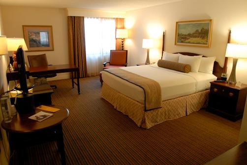 The Beverly Heritage - Milpitas - King bedroom