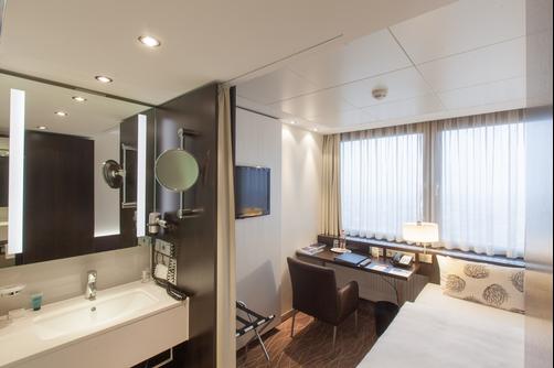 Park Inn by Radisson Berlin Alexanderplatz - Berlin - Bathroom