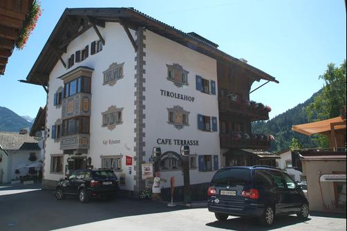 Hotel Tirolerhof - Serfaus - Building