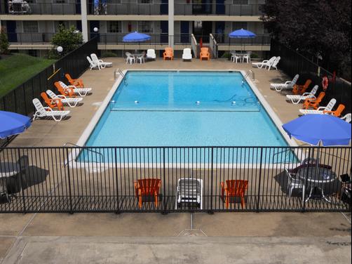 Days Inn Towson - Towson - Pool