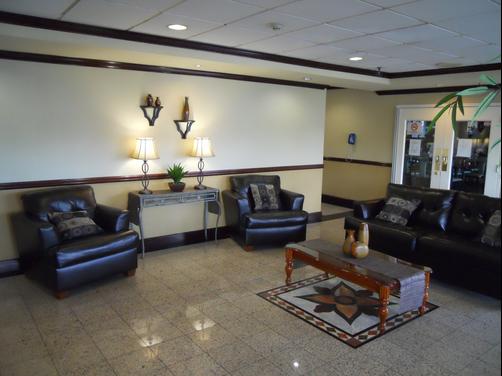 Days Inn Towson - Towson - Lobby