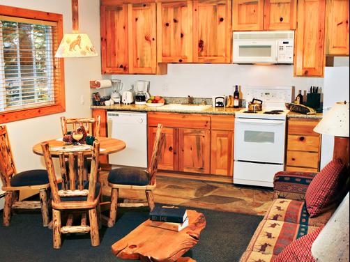 Red Wolf Lakeside Lodge - Tahoe Vista - Kitchen