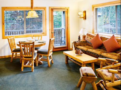 Red Wolf Lakeside Lodge - Tahoe Vista - Living room