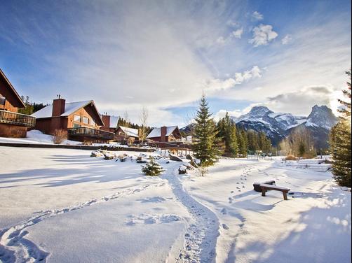 Banff Gate Mountain Resort - Dead Man's Flats