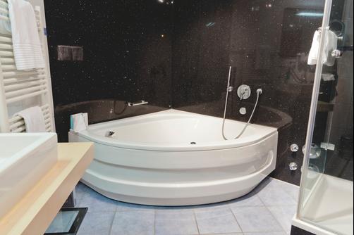 Upstalsboom Hotel Deichgraf - Wremen - Bathroom