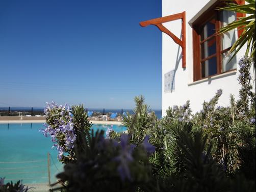 Amazones Village Suites - Hersonissos - Building