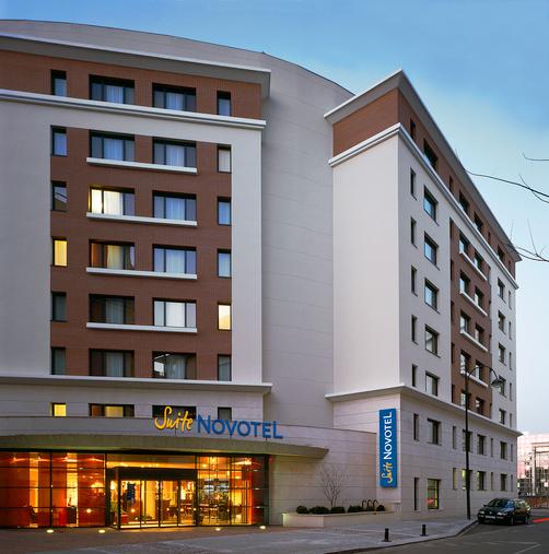 Suite Novotel Paris Rueil Malmaison - Rueil-Malmaison - Building