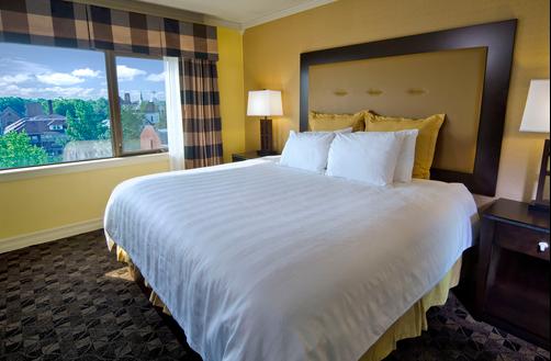 The Boulevard Inn and Bistro - Saint Joseph - King bedroom