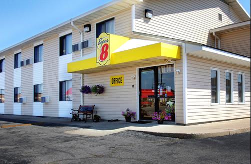 Super 8 Moberly MO - Moberly - Building