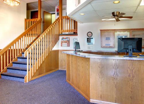 Super 8 Hays KS - Hays - Lobby