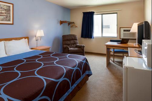 Super 8 West Plains - West Plains - King bedroom