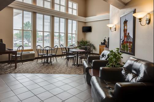 Super 8 Menomonie WI - Menomonie - Lobby