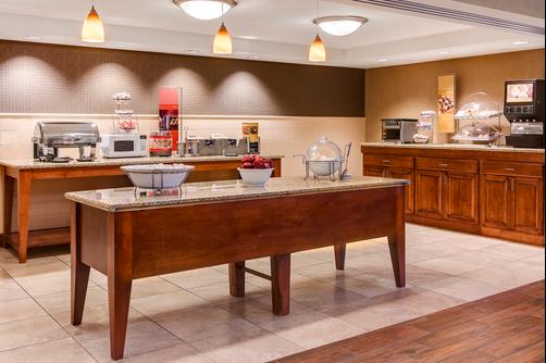 Hampton Inn Dubuque - Dubuque - Food