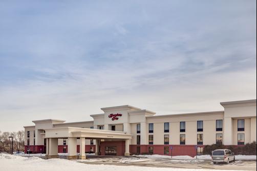 Hampton Inn Dubuque - Dubuque - Outdoors view