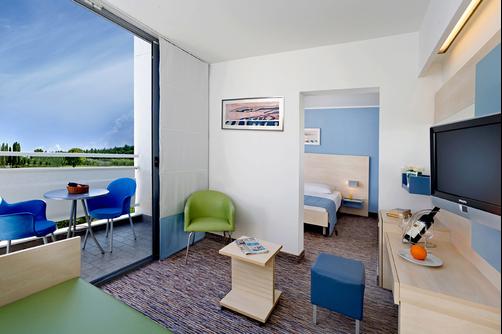 Valamar Diamant Hotel - Porec - Bedroom