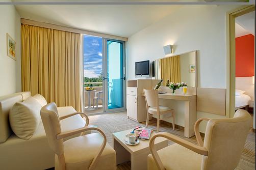 Valamar Crystal Hotel - Porec - Bedroom