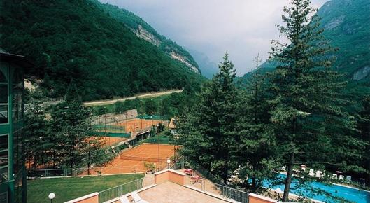 Club Hotel Tenno - Pieve di Ledro - Outdoors view