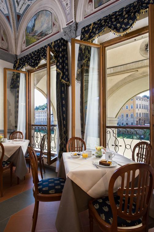 Degli Orafi - Florence - Hall