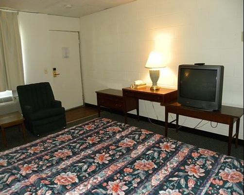 Guest Inn Rogers - Rogers - Bedroom