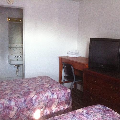 Grand View Motel Williston - Williston - Bedroom