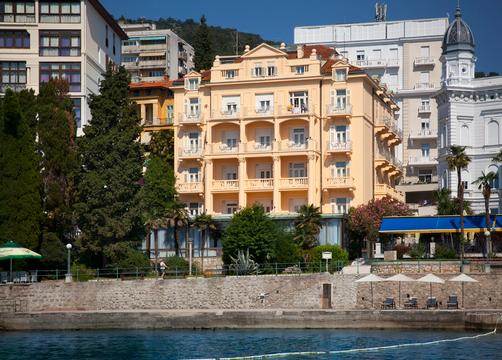 Hotel Residenz - Opatija - Building