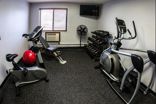 Fargo Inn & Suites - Fargo - Gym