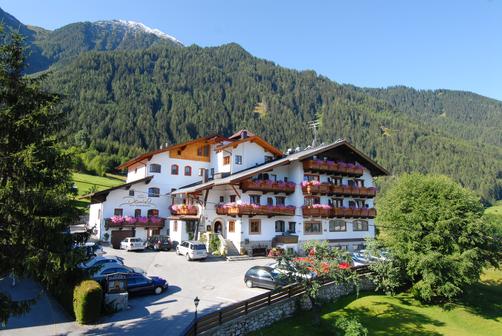 Aktiv Panoramahotel Daniel - Oetz - Outdoors view