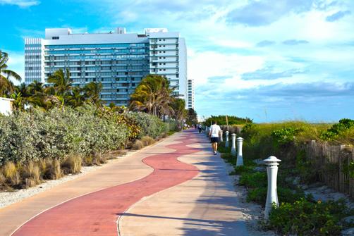 Deauville Beach Resort - Miami Beach - Beach