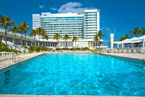 Deauville Beach Resort - Miami Beach - Beach