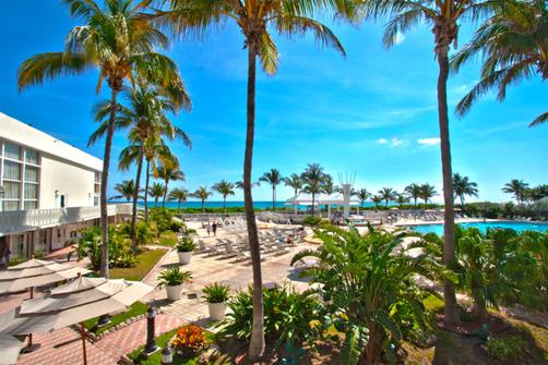 Deauville Beach Resort - Miami Beach
