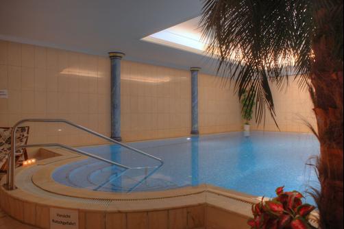Strandhotel Atlantic - Seebad Bansin - Pool