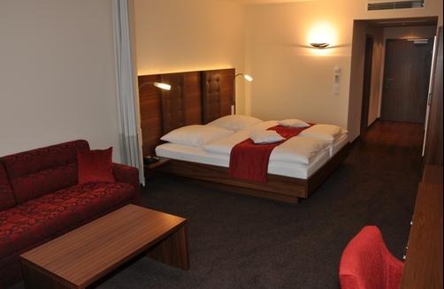 Flair Hotel zum Schiff - Meersburg - Bedroom
