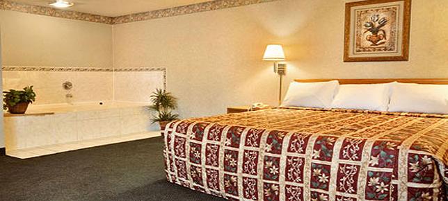Super 8 Inglewood/LAX/LA Airport - Inglewood - Bedroom