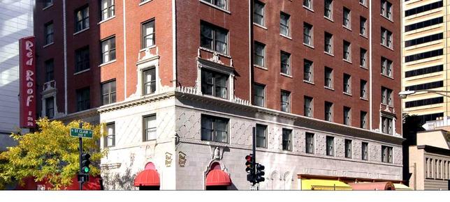 Red Roof Inn Chicago Downtown - Magnificent Mile - Chicago - Building