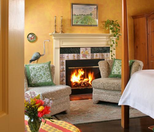 L Auberge Provencale Bed and Breakfast - White Post - Bedroom
