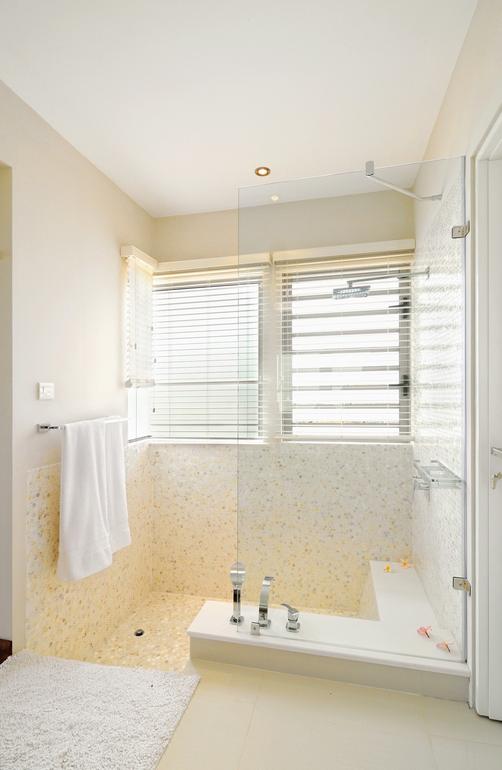 Paradise Beach Luxury Apartments - Pointe d’Esny - Bathroom