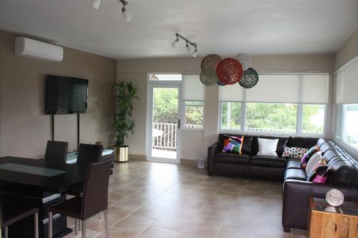 Tarpon's Nest Lodge - Carolina - Living room