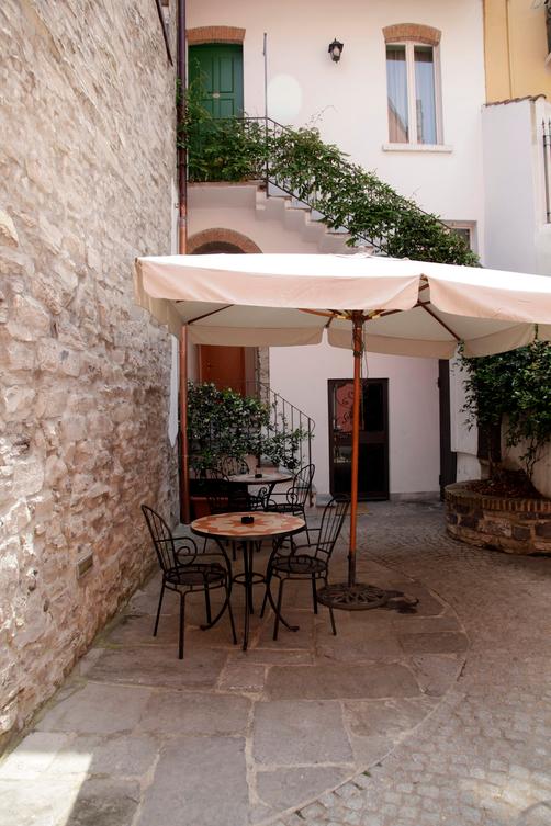 Borgovico - Como - Patio